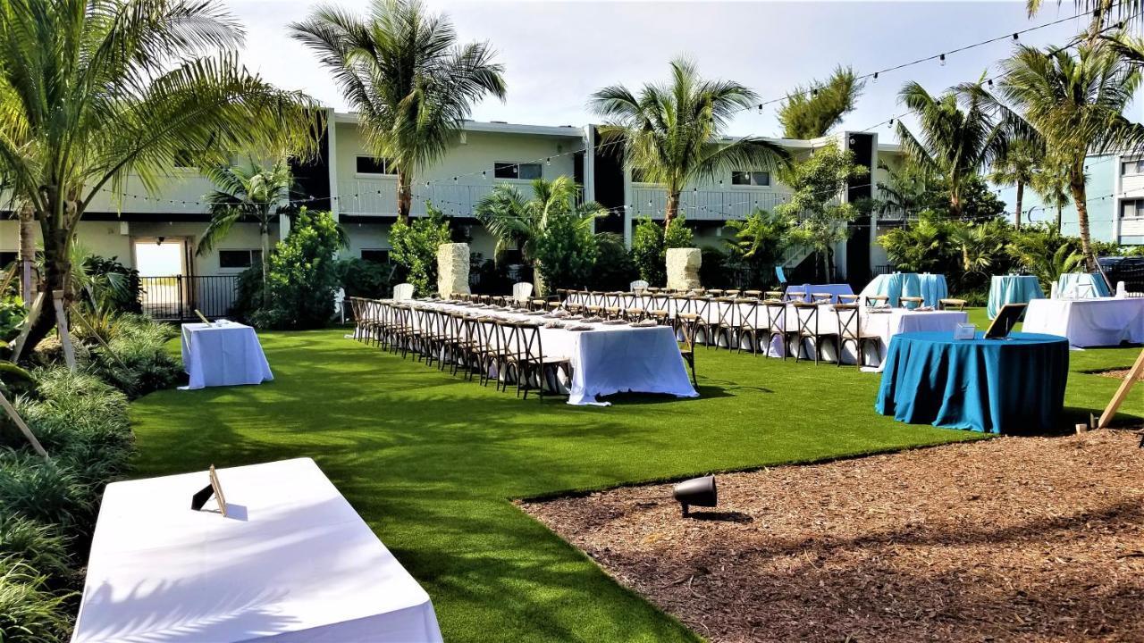 Bali Hai Beachfront Resort And Spa Holmes Beach Exterior photo