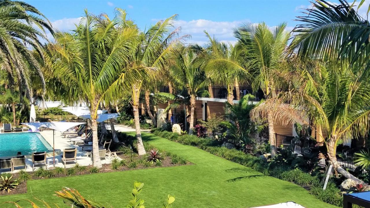 Bali Hai Beachfront Resort And Spa Holmes Beach Exterior photo